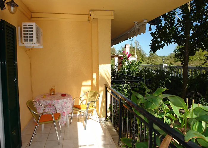 Nefeli 4*