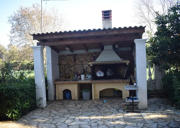 Konukevi Nefeli 4*