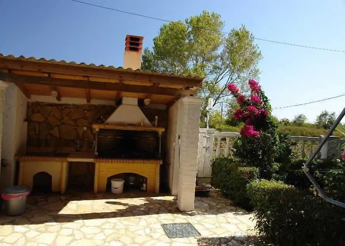 Konukevi Nefeli Agios Georgios (Corfu)