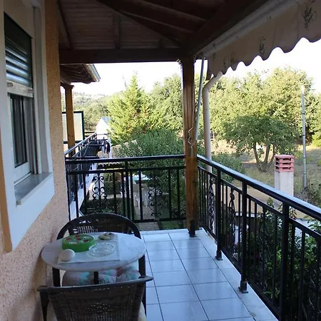 Nefeli Guest house 2*