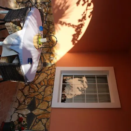 Nefeli Guest house 2*