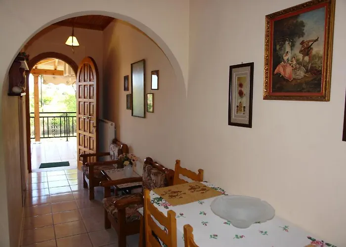 Nefeli Casa de hóspedes 4*
