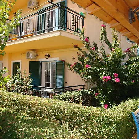 Nefeli بيت ضيافة