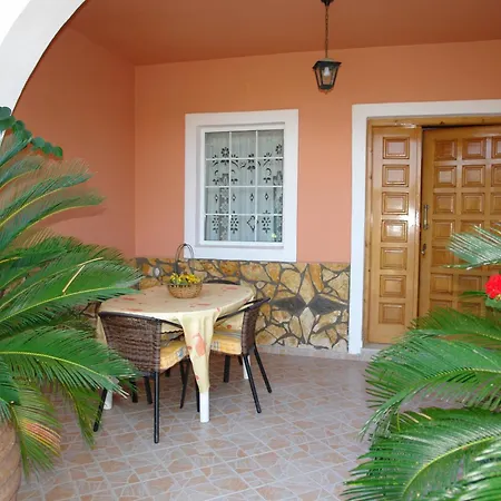 Pensionat Nefeli Agios Georgios (Corfu)