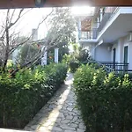 Nefeli Πανσιόν Άγιος Γεώργιος